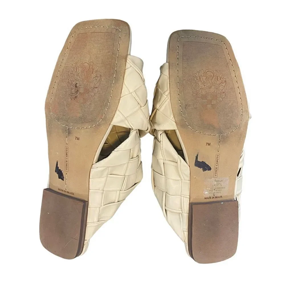 Vince Camuto 